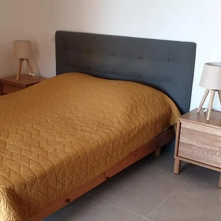 Superbe Renove De 3 Pieces Dans Апартаменты *